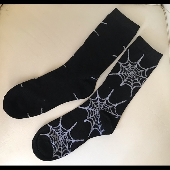 HALLOWEEN Crew Socks Spider Webs size 4-10 - Picture 3 of 5